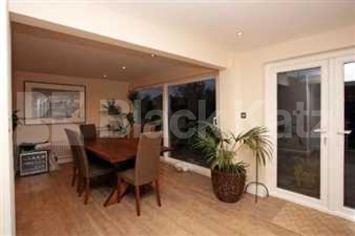 			4 Bedroom, 1 bath, 1 reception House			 Harcourt Road, Alexandra Palace
